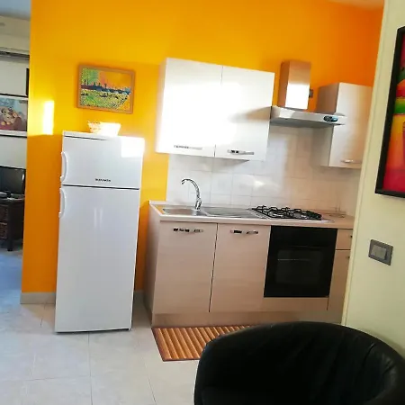 Near The And The Center Of - Eleonora 5 Places Holiday home *